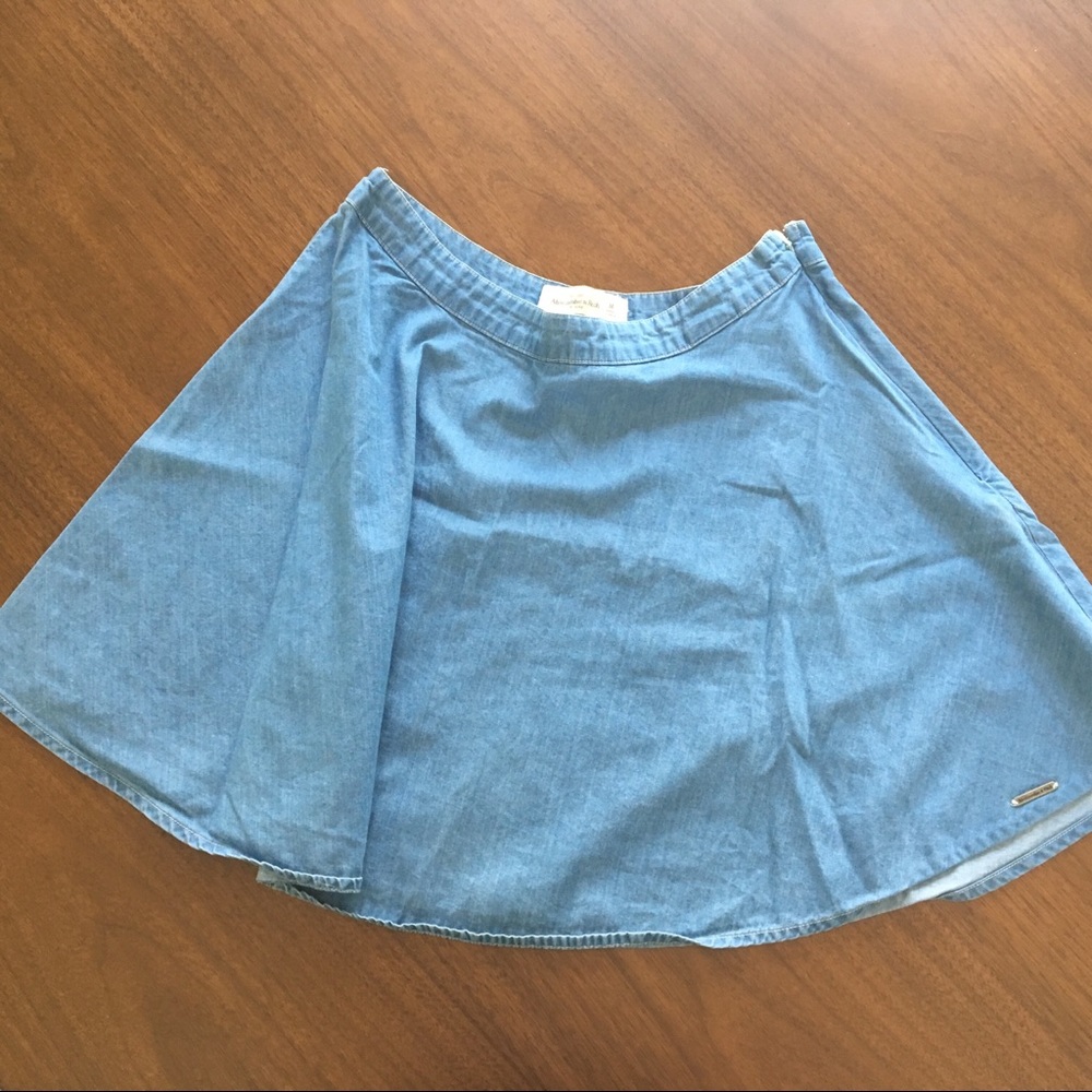 High waisted Flowy skirt from A&F